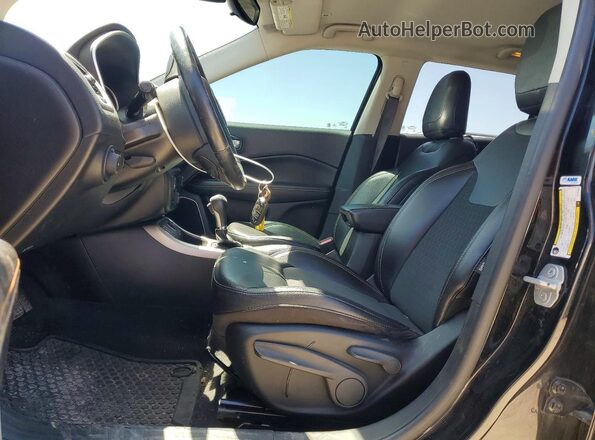 3C4NJCBB6KT755923 2019 JEEP COMPASS Black წინა სალონის ხედი