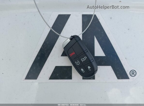 3C4NJCBB7JT268003 2018 JEEP COMPASS Red Vista del salpicadero