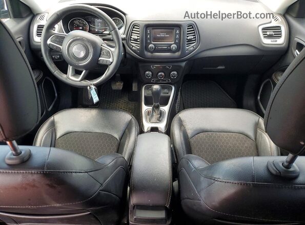 3C4NJCBB7JT318589 2018 JEEP COMPASS Blue Вид панелі приладів
