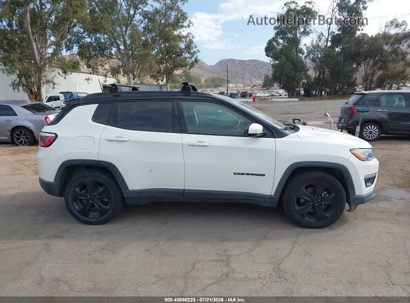 3C4NJCBB7KT726964 2019 JEEP COMPASS Белый Вид задней части салона