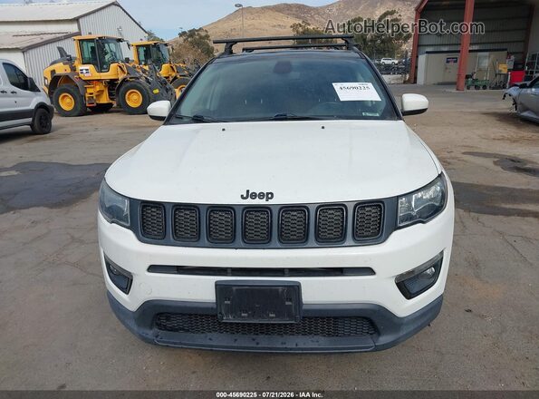 3C4NJCBB7KT726964 2019 JEEP COMPASS Белый Вид щитка приборов