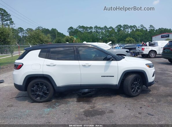 3C4NJCBB7NT235153 2022 JEEP COMPASS White Սալոնի հետևի տեսք