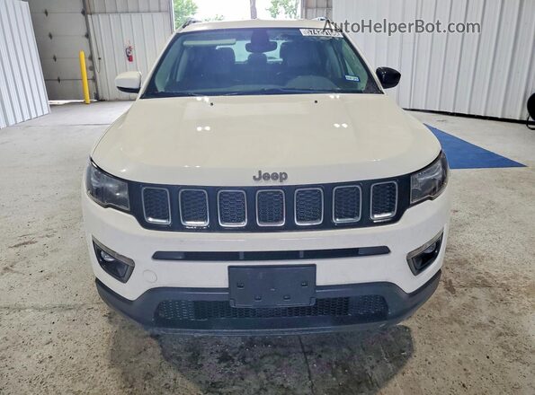 3C4NJCBB8JT194526 2018 JEEP COMPASS White Widok z przodu