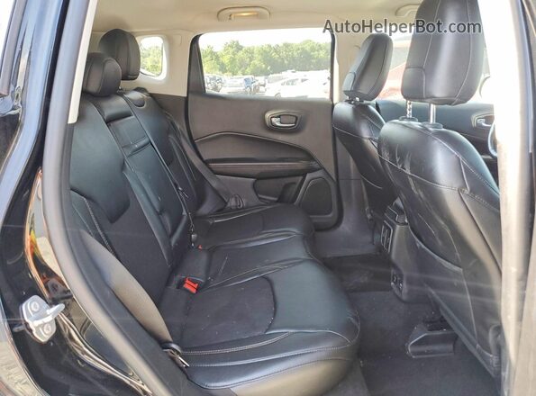 3C4NJCBB8JT462426 2018 JEEP COMPASS Black Widok wnętrza z tyłu