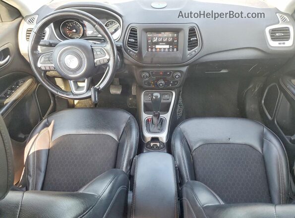 3C4NJCBB8JT462426 2018 JEEP COMPASS Black Widok deski rozdzielczej