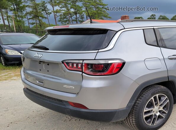 3C4NJCBB8KT636593 2019 JEEP COMPASS Silver Rear right