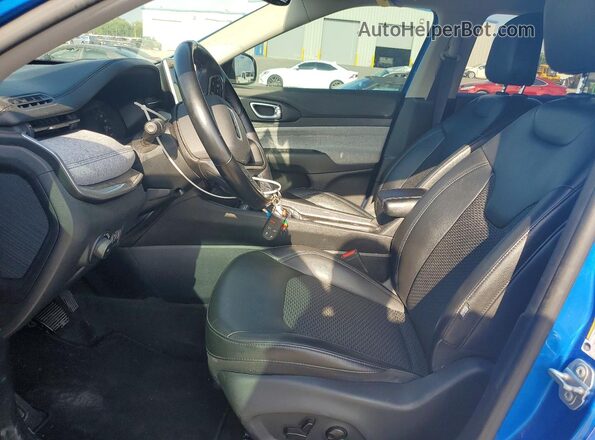 3C4NJCBB8NT103566 2022 JEEP COMPASS Blue Widok wnętrza z przodu