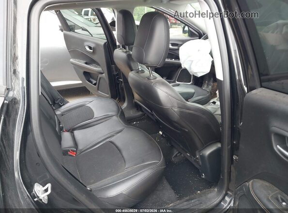 3C4NJCBB9KT654973 2019 JEEP COMPASS Black VIN კოდის სტიკერის ხედი