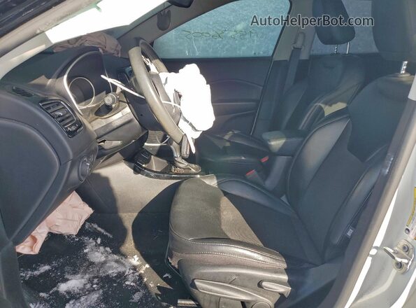 3C4NJCBB9MT527501 2021 JEEP COMPASS White Вид салону спереду