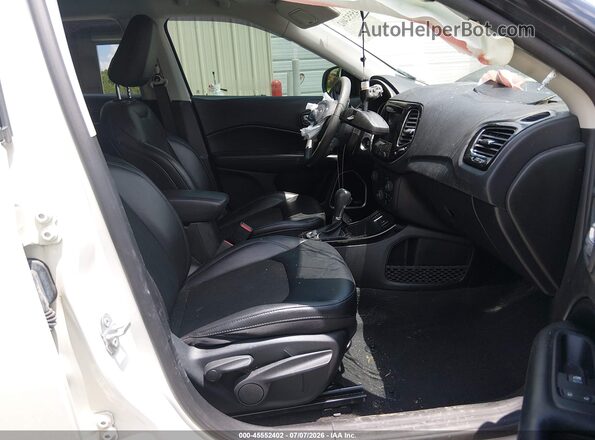 3C4NJCBB9MT570879 2021 JEEP COMPASS White Widok wnętrza z przodu