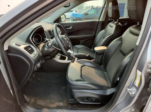 3C4NJCBBXJT287029 2018 JEEP COMPASS Silver Vista interior delantera