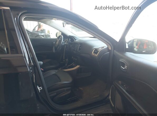3C4NJCBBXJT420727 2018 JEEP COMPASS Black Front interior view