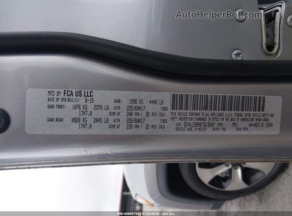 3C4NJCBBXKT615647 2019 JEEP COMPASS Silver Vista del compartimento del motor