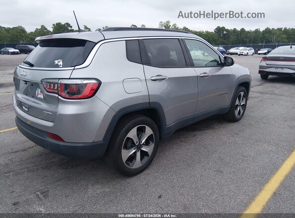 3C4NJCBBXKT615647 2019 JEEP COMPASS Silver Trasero derecho