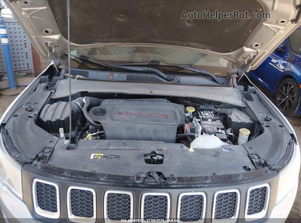 3C4NJCBBXKT788813 2019 JEEP COMPASS Silver Widok z tyłu