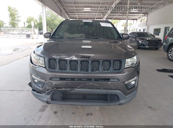 3C4NJCBBXLT176774 2020 JEEP COMPASS Gray ხელსაწყოთა პანელის ხედი