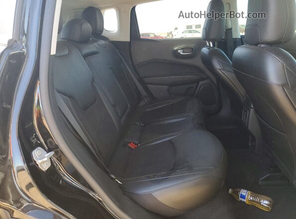 3C4NJCBBXLT212530 2020 JEEP COMPASS Black Հետևի նստատեղերի տեսք