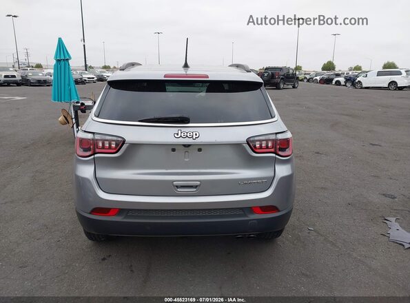 3C4NJCCB0LT128683 2020 JEEP COMPASS Silver 