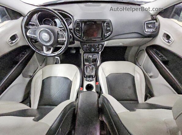 3C4NJCCB0LT198605 2020 JEEP COMPASS Black Widok deski rozdzielczej