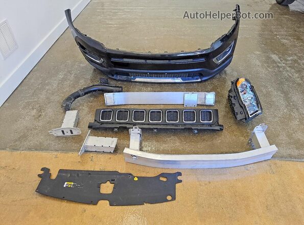 3C4NJCCB0LT198605 2020 JEEP COMPASS Black Widok naklejki z numerem VIN