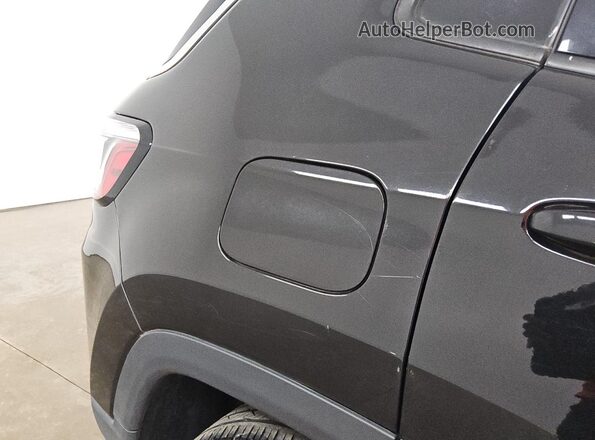 3C4NJCCB0LT198605 2020 JEEP COMPASS Black 
