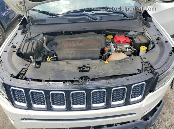 3C4NJCCB1KT699078 2019 JEEP COMPASS White Widok komory silnika