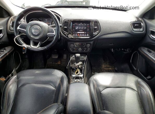 3C4NJCCB1KT819333 2019 JEEP COMPASS Silver Widok deski rozdzielczej
