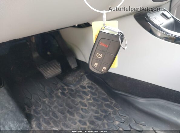 3C4NJCCB1LT115327 2020 JEEP COMPASS Blue Вид панелі приладів