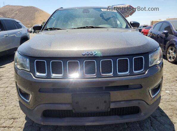 3C4NJCCB2KT615074 2019 JEEP COMPASS Gray Widok z przodu