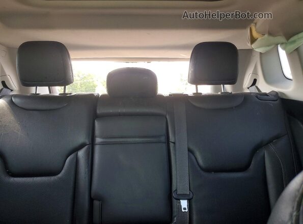 3C4NJCCB3JT204569 2018 JEEP COMPASS Серебряный Вид задних сидений