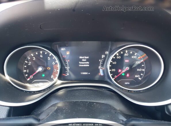 3C4NJCCB3JT406053 2018 JEEP COMPASS Silver Вид задніх сидінь