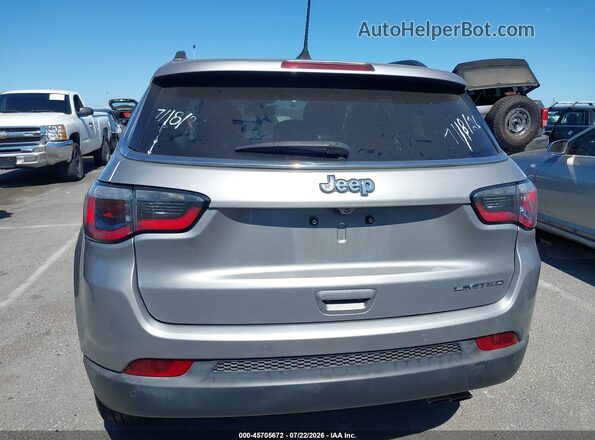 3C4NJCCB3JT406053 2018 JEEP COMPASS Silver 