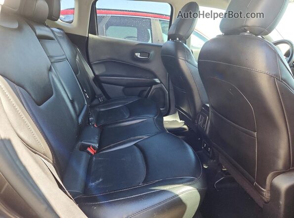 3C4NJCCB4LT152825 2020 JEEP COMPASS Gray Vista interior trasera