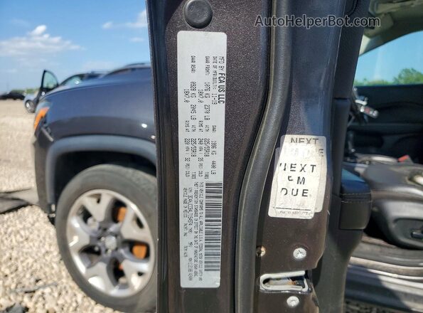 3C4NJCCB4LT154574 2020 JEEP COMPASS Gray Vista del compartimento del motor