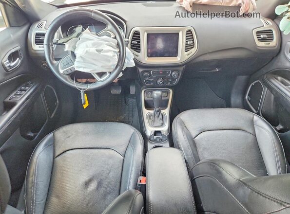 3C4NJCCB4LT250446 2020 JEEP COMPASS White Widok deski rozdzielczej