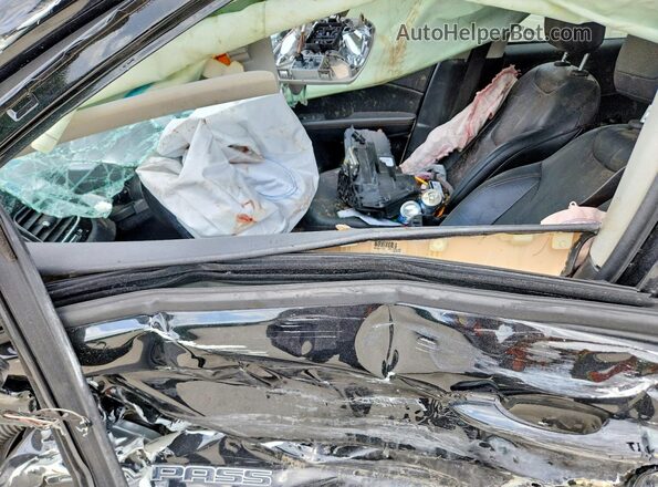 3C4NJCCB6JT240756 2018 JEEP COMPASS Black Front interior view