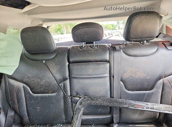 3C4NJCCB6JT240756 2018 JEEP COMPASS Black Rear seats view