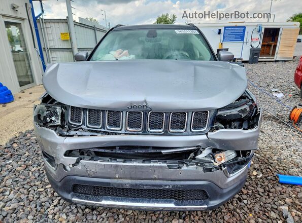 3C4NJCCB7JT211492 2018 JEEP COMPASS Silver Widok z przodu