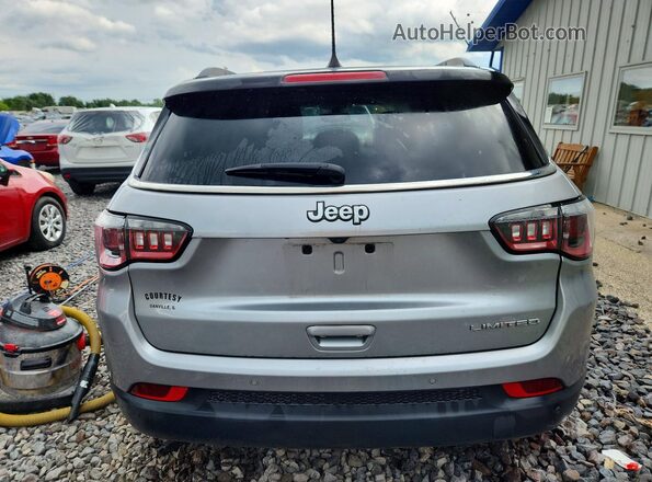3C4NJCCB7JT211492 2018 JEEP COMPASS Silver Widok z tyłu