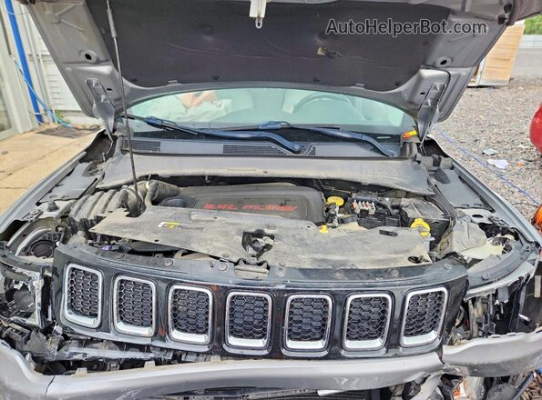 3C4NJCCB7JT211492 2018 JEEP COMPASS Silver Widok komory silnika