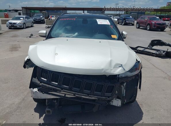 3C4NJCCBXKT692842 2019 JEEP COMPASS White Widok wnętrza z tyłu