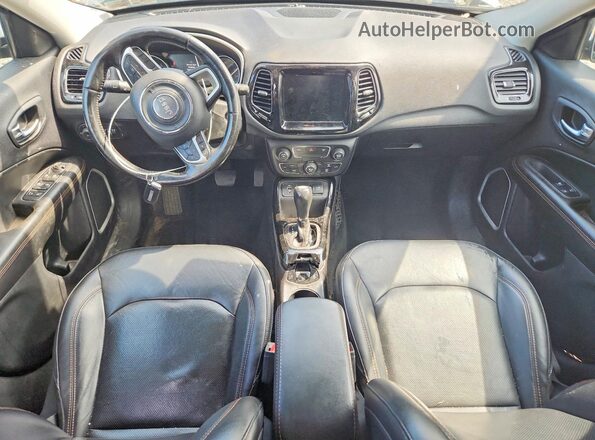 3C4NJCCBXKT788602 2019 JEEP COMPASS Silver Widok deski rozdzielczej