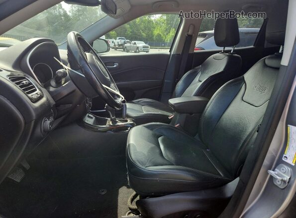 3C4NJCCBXKT788602 2019 JEEP COMPASS Silver Widok wnętrza z przodu