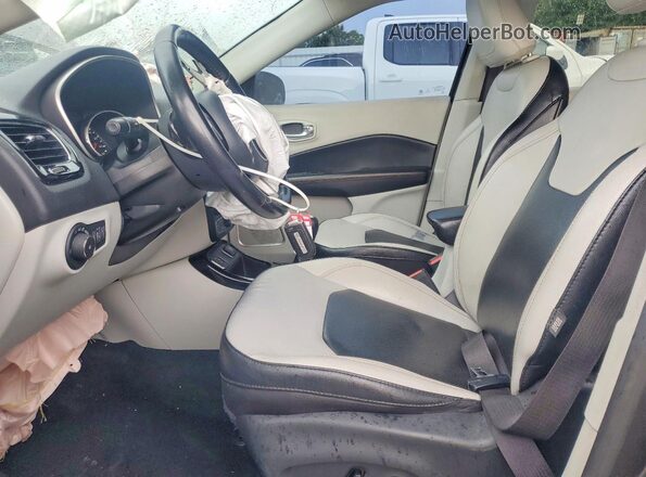 3C4NJCCBXLT120946 2020 JEEP COMPASS Gray Widok wnętrza z przodu