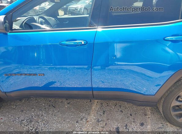 3C4NJCEB4MT532844 2021 JEEP COMPASS Blue Vista interior de 360 grados
