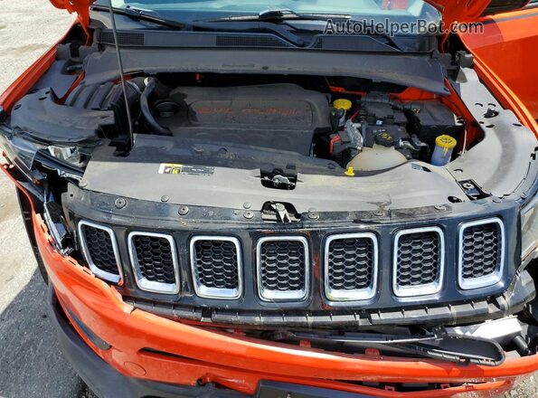 3C4NJDAB0JT213562 2018 JEEP COMPASS Orange Engine compartment view