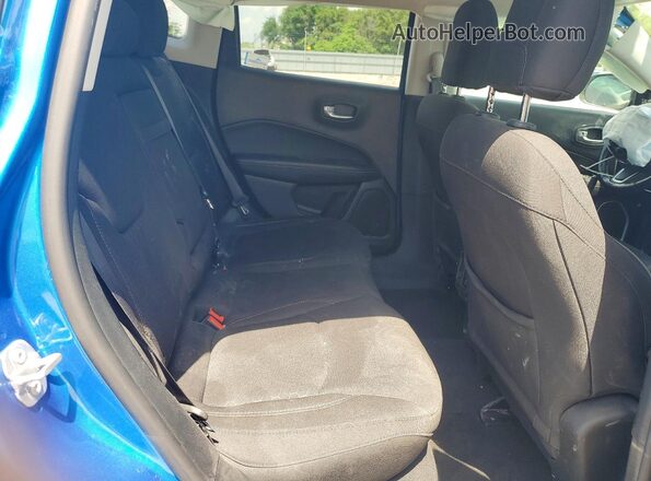 3C4NJDAB3JT373161 2018 JEEP COMPASS Blue Rear interior view