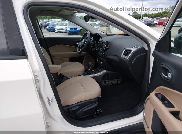3C4NJDAB3JT392258 2018 JEEP COMPASS White წინა სალონის ხედი