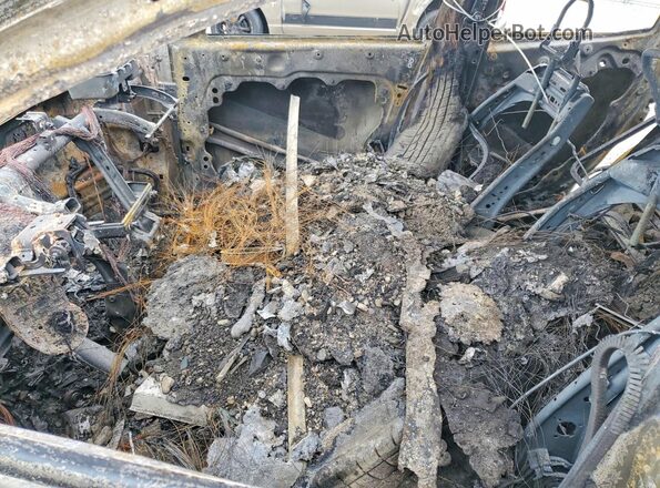 3C4NJDAB4JT151129 2018 JEEP COMPASS Burn წინა სალონის ხედი