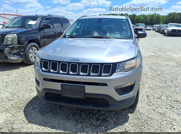 3C4NJDAB4JT359642 2018 JEEP COMPASS Silver Դիմացի տեսք